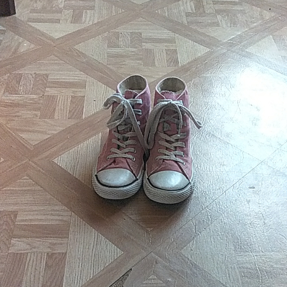 Shoes - Picture 2 of 3